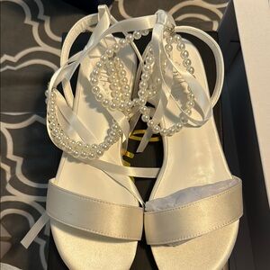 Elegant White Pearl-Embellished Women's Sandals